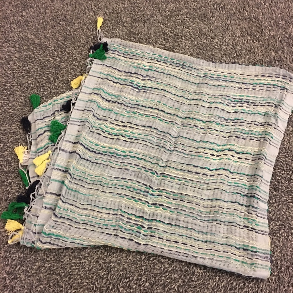 NWT | Tassel scarf | infinity 🧣 - Picture 4 of 8